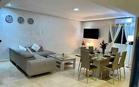 Appartement Haut Standing 3 Chambres Avec Terasse Quartier Gueliz Hivernage A Marrakech I19